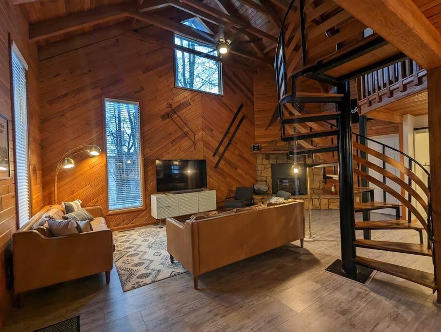 Base Camp Villa Cortland Exterior photo